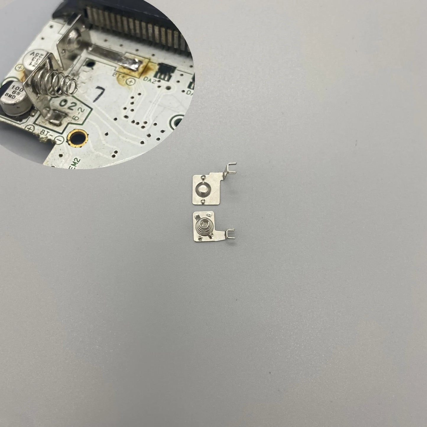 Battery holder for Gameboy Pocket GBP