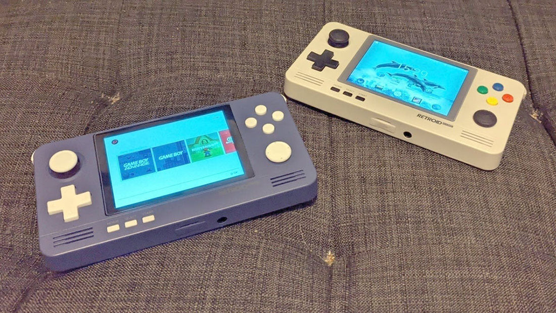 does retroid pocket 2 come with games